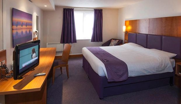 Premier Inn Глостер Экстерьер фото
